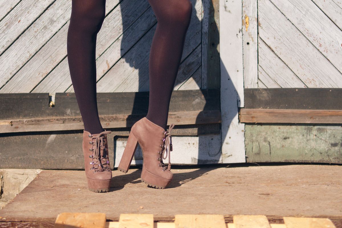 Botas cano longo - Reprodução Canva Botas cano longo - Reprodução Canva