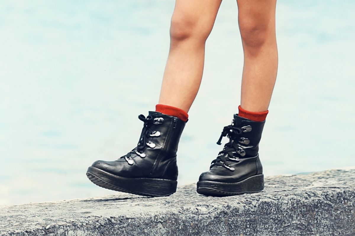 Como combinar bota de cano curto_ - Reprodução Canva